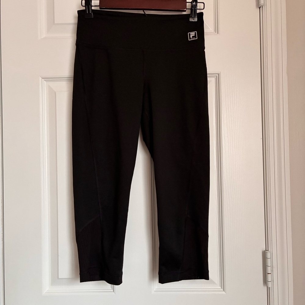 Fila Black Leggings Capri Mid-Calf Cropped Size Small Solid Black Pockets